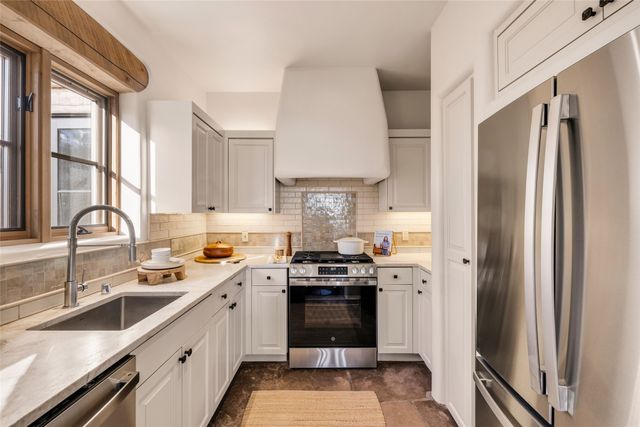 23 Plaza Del Corazon, Santa Fe, NM 87506