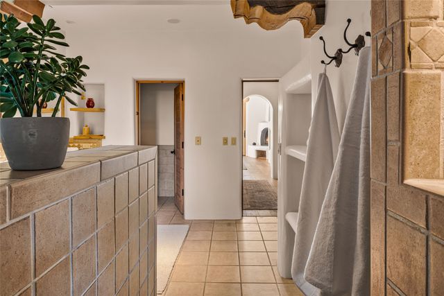 23 Plaza Del Corazon, Santa Fe, NM 87506