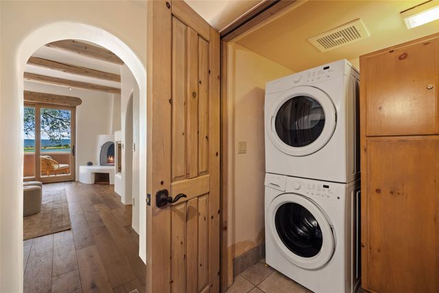 23 Plaza Del Corazon, Santa Fe, NM 87506