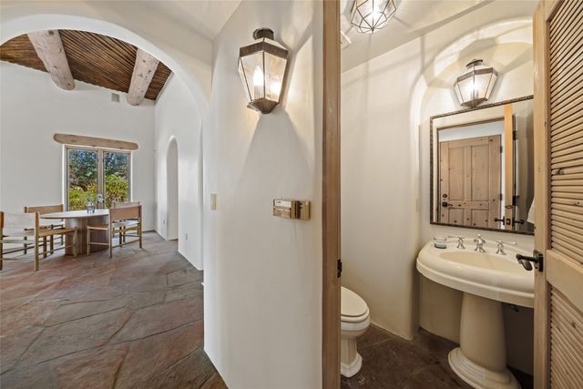23 Plaza Del Corazon, Santa Fe, NM 87506