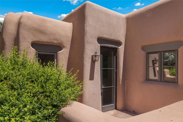 23 Plaza Del Corazon, Santa Fe, NM 87506
