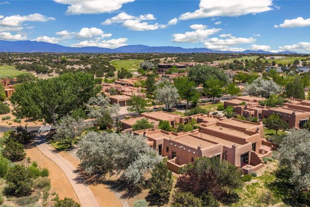 23 Plaza Del Corazon, Santa Fe, NM 87506