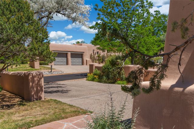 23 Plaza Del Corazon, Santa Fe, NM 87506