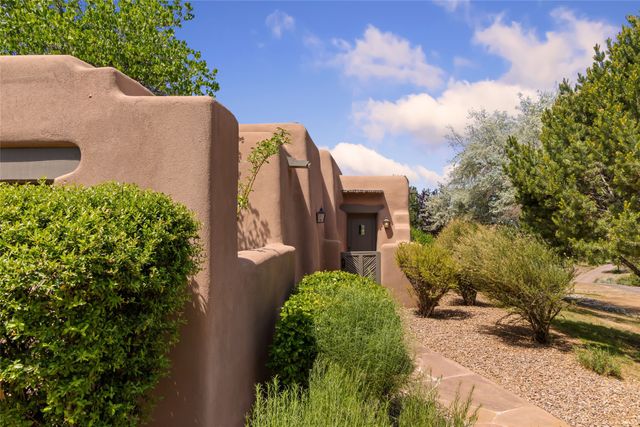 23 Plaza Del Corazon, Santa Fe, NM 87506