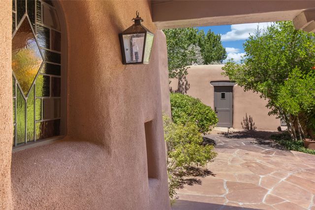 23 Plaza Del Corazon, Santa Fe, NM 87506