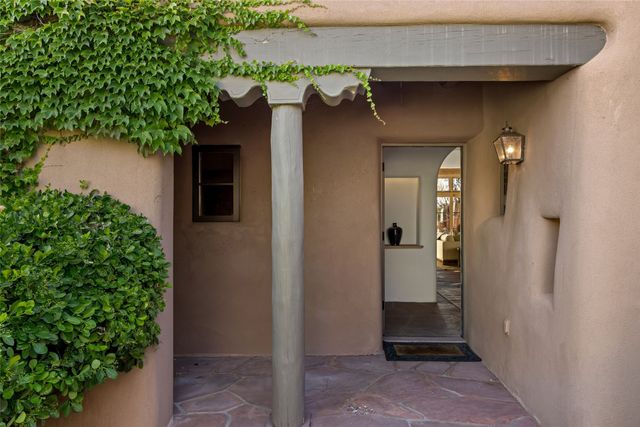 23 Plaza Del Corazon, Santa Fe, NM 87506