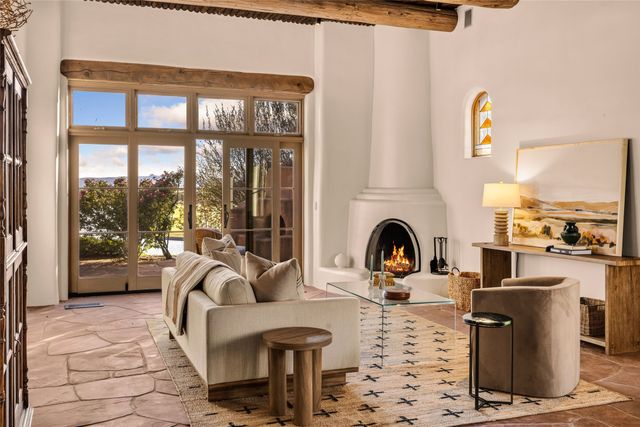 23 Plaza Del Corazon, Santa Fe, NM 87506