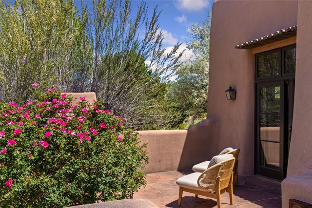 23 Plaza Del Corazon, Santa Fe, NM 87506