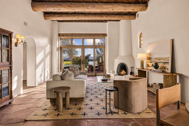 23 Plaza Del Corazon, Santa Fe, NM 87506