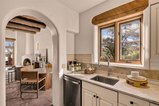 23 Plaza Del Corazon, Santa Fe, NM 87506