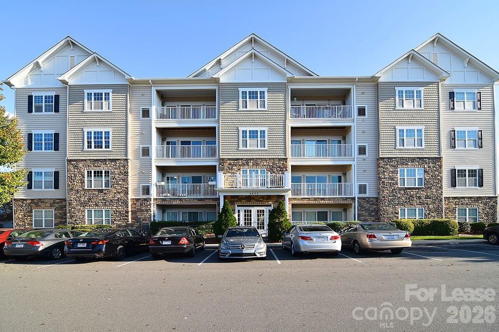6605 Central Pacific Avenue, Charlotte, NC 28210