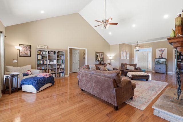 2835 Glohaven, Conway, AR 72034