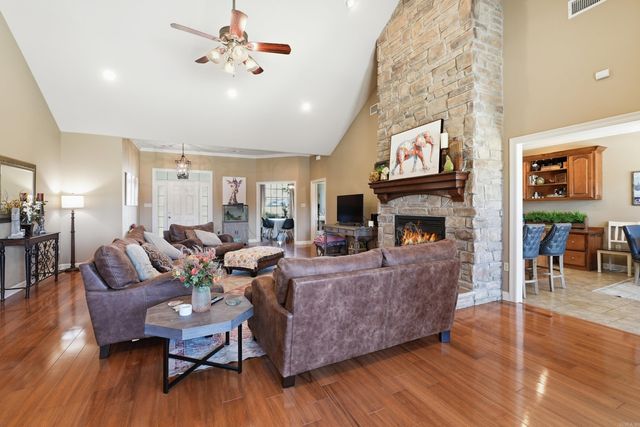 2835 Glohaven, Conway, AR 72034