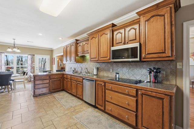 2835 Glohaven, Conway, AR 72034