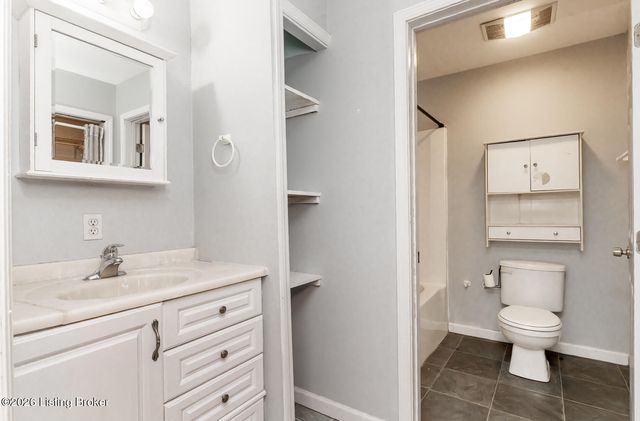 440 E Brandeis Ave, Louisville, KY 40217