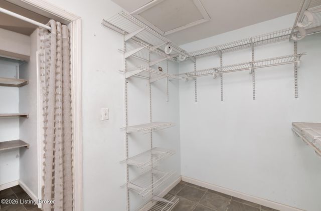 440 E Brandeis Ave, Louisville, KY 40217