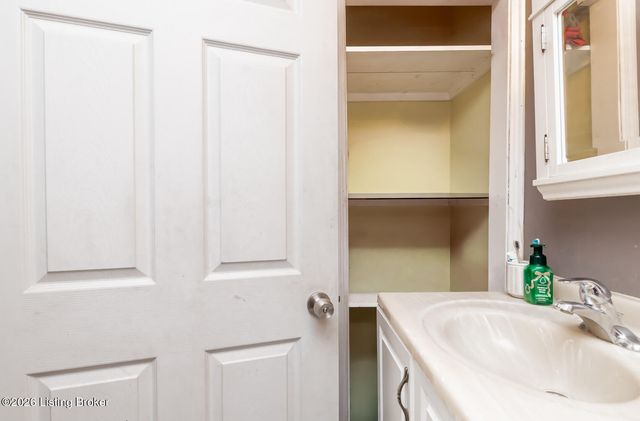 440 E Brandeis Ave, Louisville, KY 40217