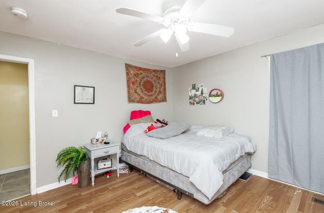 440 E Brandeis Ave, Louisville, KY 40217