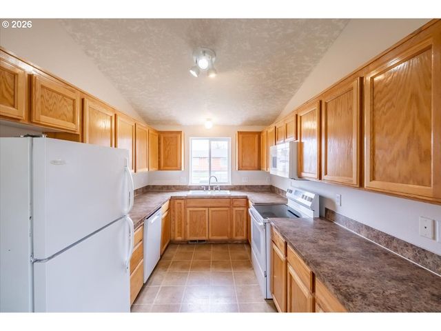 1525 PARK Ave Ne, Salem, OR 97301