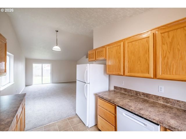 1525 PARK Ave Ne, Salem, OR 97301