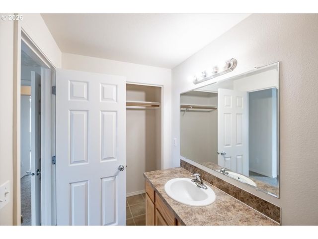 1525 PARK Ave Ne, Salem, OR 97301