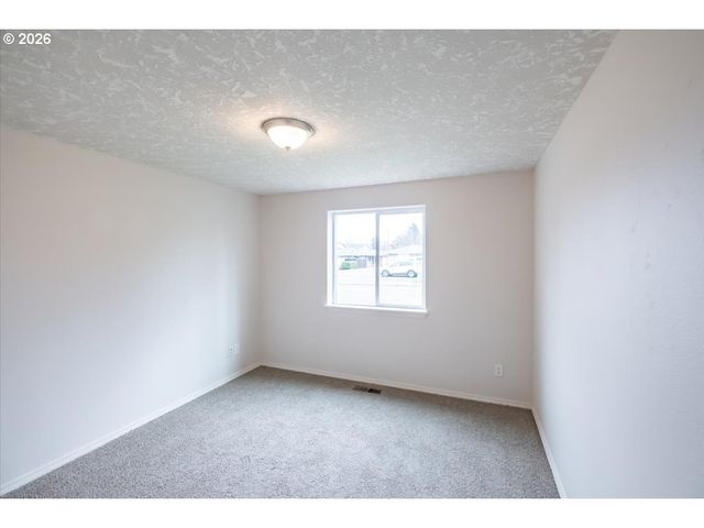 1525 PARK Ave Ne, Salem, OR 97301