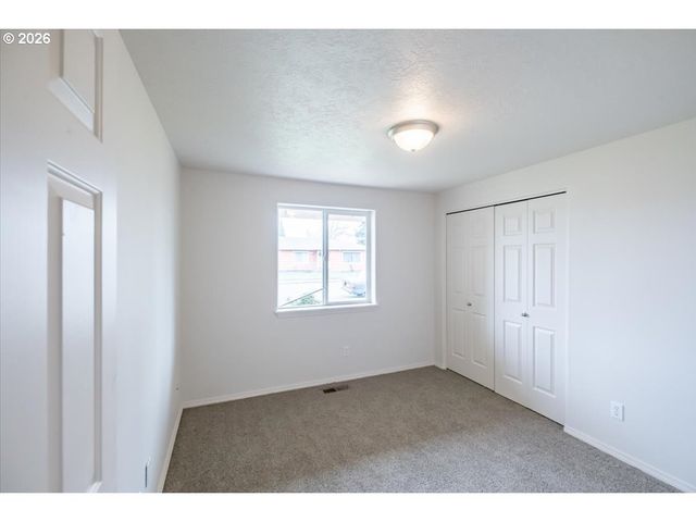 1525 PARK Ave Ne, Salem, OR 97301