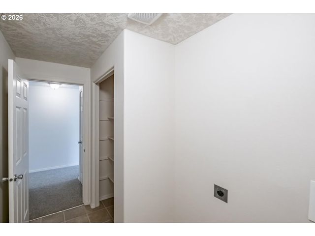 1525 PARK Ave Ne, Salem, OR 97301