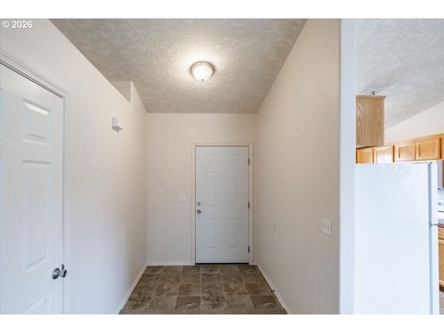 1525 PARK Ave Ne, Salem, OR 97301