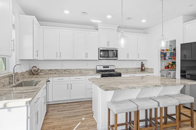 8629 Lakha Cir, Sacramento, CA 95828