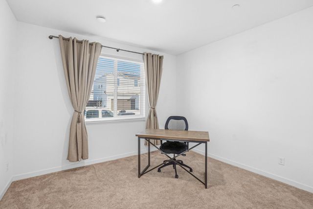 8629 Lakha Cir, Sacramento, CA 95828