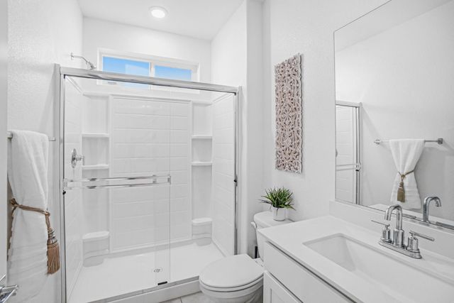 8629 Lakha Cir, Sacramento, CA 95828