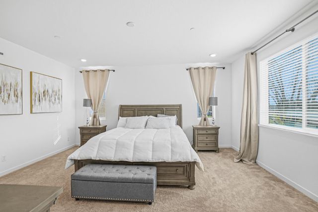 8629 Lakha Cir, Sacramento, CA 95828