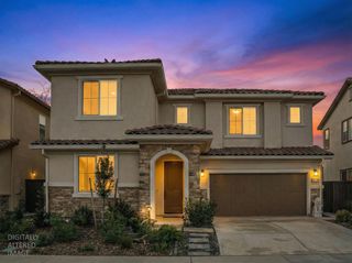 8629 Lakha Cir, Sacramento, CA 95828