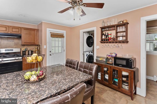 515 W PARK AVE, Hamilton, NJ 08610