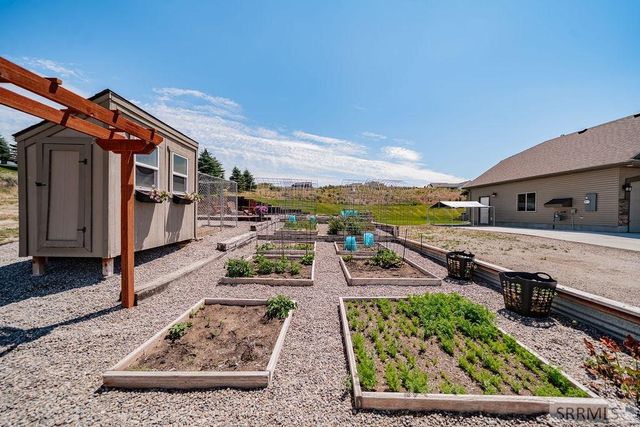 6566 E Big Bend Drive, Idaho Falls, ID 83406