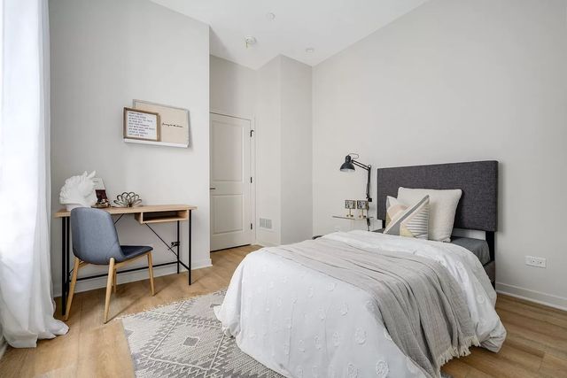 4181 W Belmont Avenue 102, Chicago, IL 60641