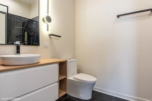 4181 W Belmont Avenue 102, Chicago, IL 60641