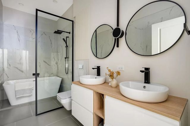 4181 W Belmont Avenue 102, Chicago, IL 60641