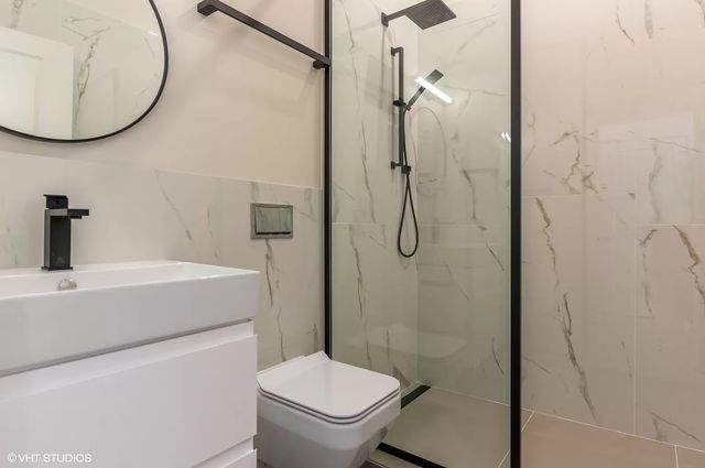 4181 W Belmont Avenue 102, Chicago, IL 60641