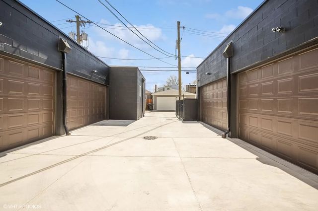 4181 W Belmont Avenue 102, Chicago, IL 60641