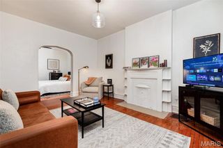 4271 Botanical Avenue, St Louis, MO 63110