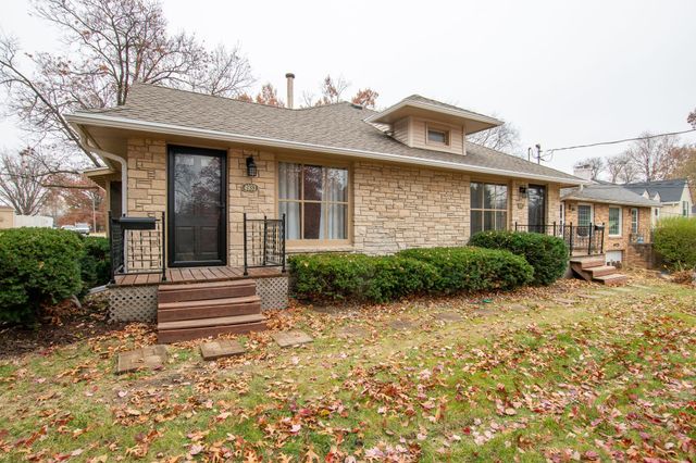 4933 Woodland Avenue, Des Moines, IA 50312