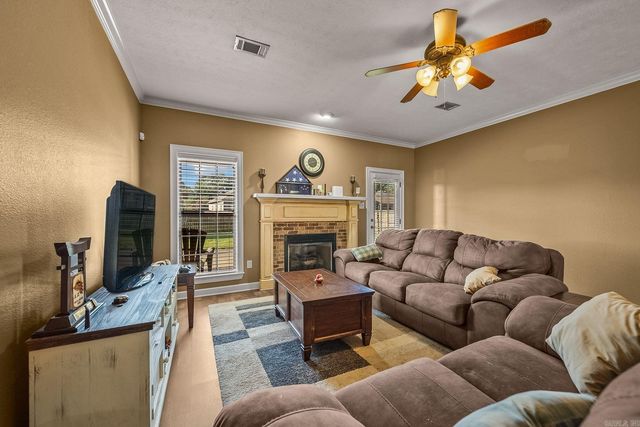 14 Oak Tree Circle, Conway, AR 72032