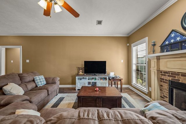 14 Oak Tree Circle, Conway, AR 72032