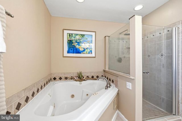 6446 SUICIDE BRIDGE RD, Hurlock, MD 21643