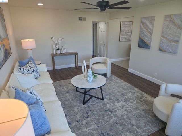 41328 Thurston St, Fremont, CA 94538