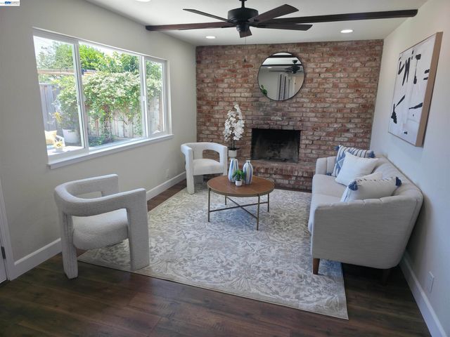 41328 Thurston St, Fremont, CA 94538