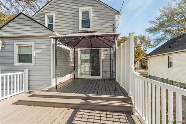 22761 Melrose Avenue, Eastpointe, MI 48021