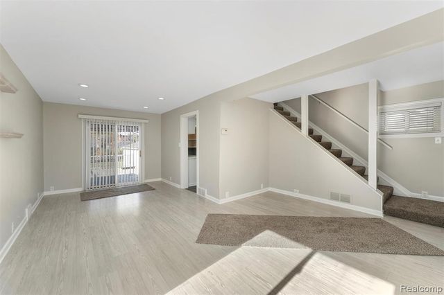 22761 Melrose Avenue, Eastpointe, MI 48021